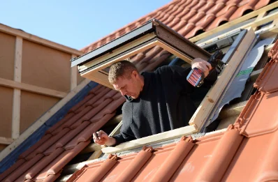 Pose de fenêtres de toit Velux à Barrais-Bussolles